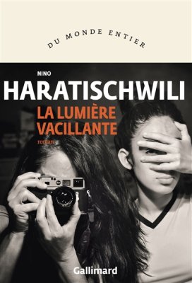 Couverture de La lumière vacillante